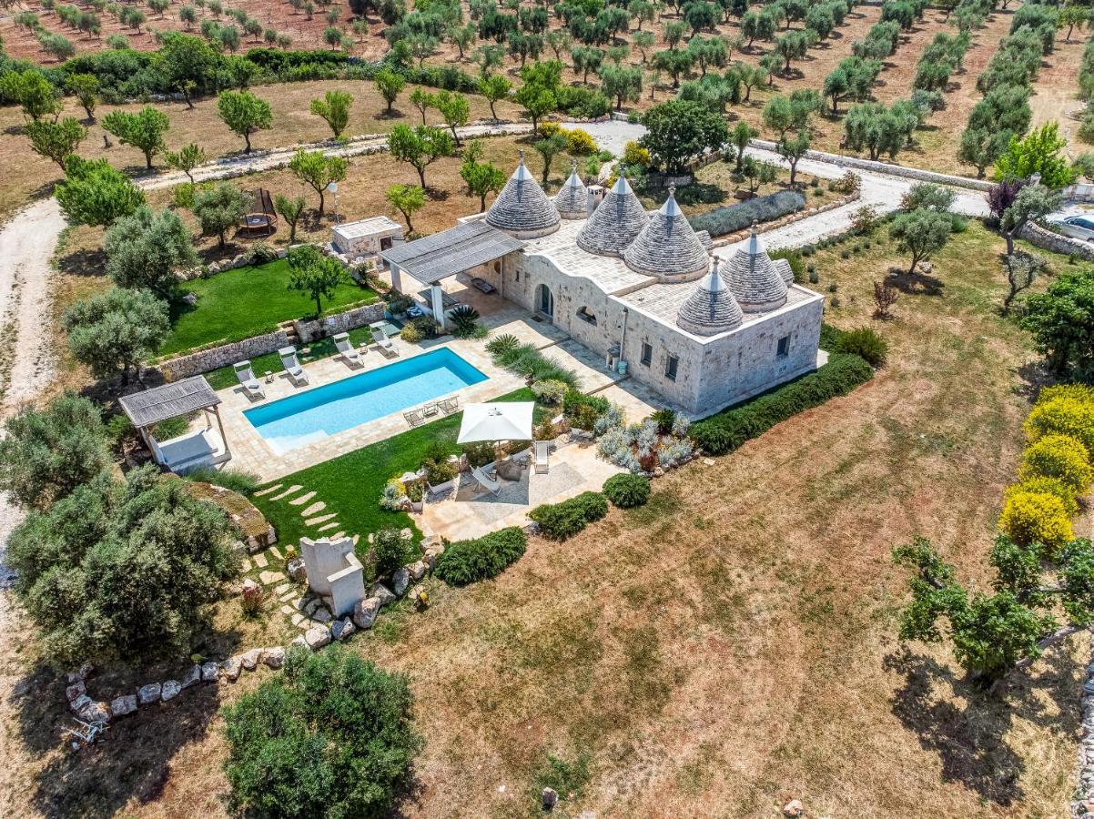 Trulli Gianpaolo - Luxury Villa Ostuni Bagian luar foto