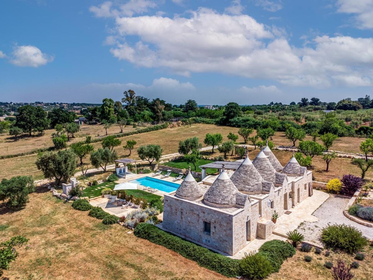 Trulli Gianpaolo - Luxury Villa Ostuni Bagian luar foto