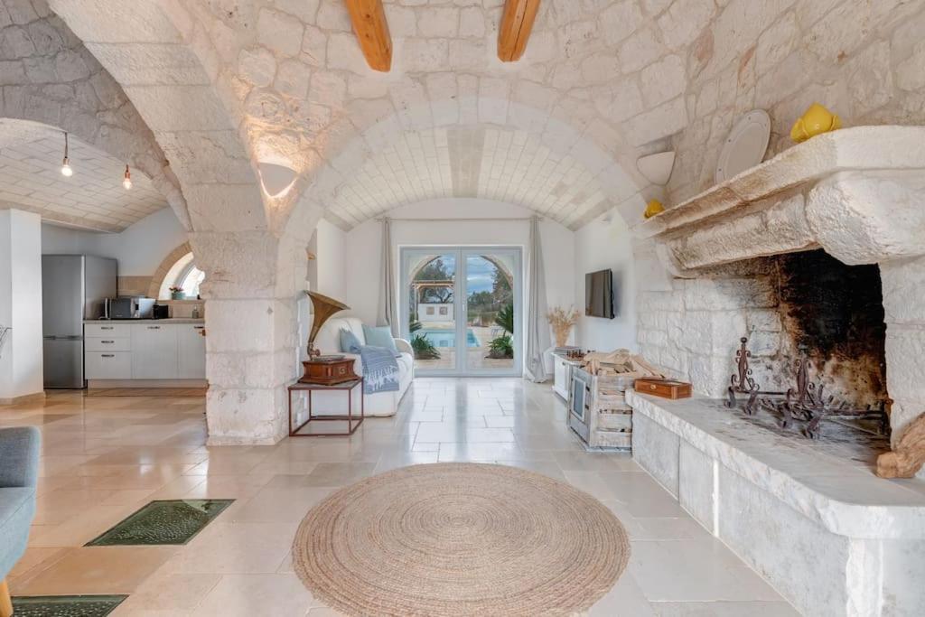 Trulli Gianpaolo - Luxury Villa Ostuni Bagian luar foto
