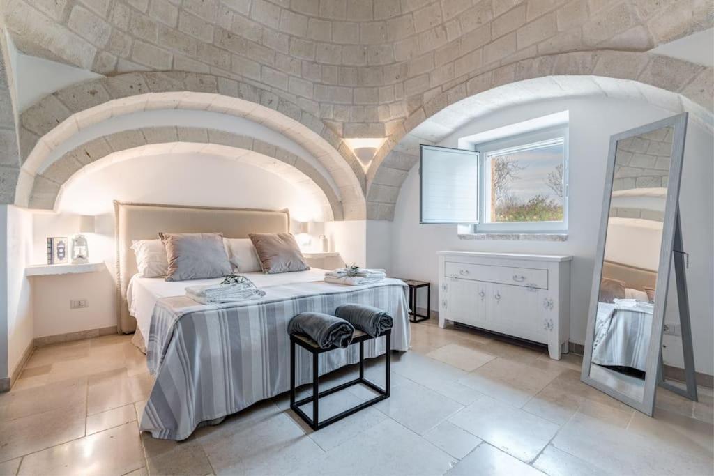 Trulli Gianpaolo - Luxury Villa Ostuni Bagian luar foto