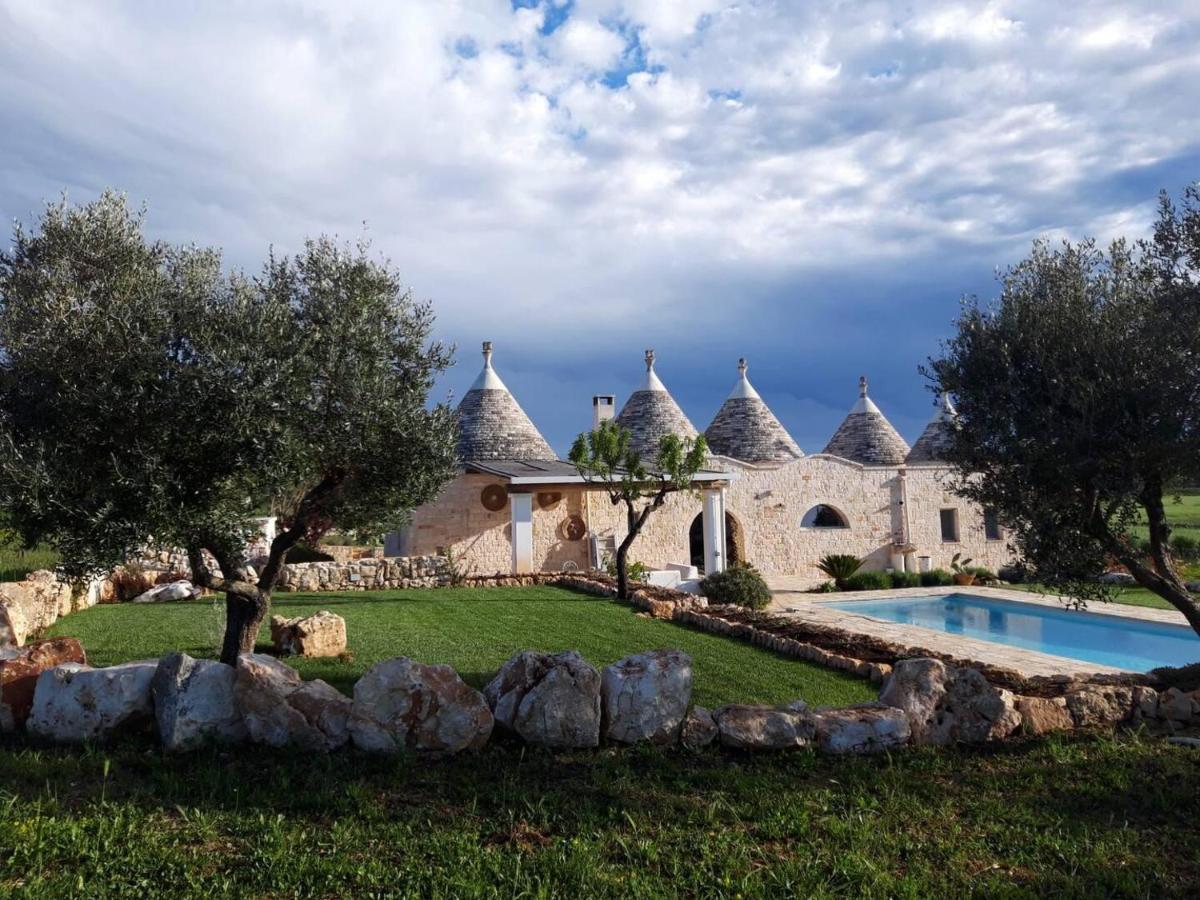 Trulli Gianpaolo - Luxury Villa Ostuni Bagian luar foto